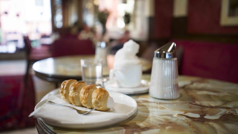 Foam rolls from Cafe Konditorei Braun, © Robert Herbst Foam rolls from Cafe Konditorei Braun, © Robert Herbst