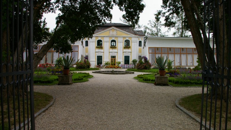 Zwettl Abbey Orangery, © Reinhard Mandl Historic orangery with garden at Zwettl Abbey.