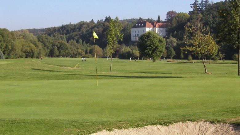 Ernegg Castle Golf Course, © Golfclub Schloss Ernegg Golf course with castle in the background.