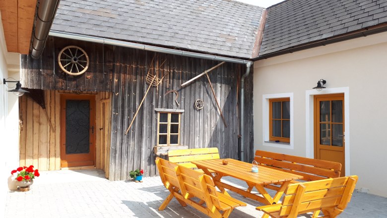 Yard, © Ferienhaus Buxbaum Yard, © Ferienhaus Buxbaum