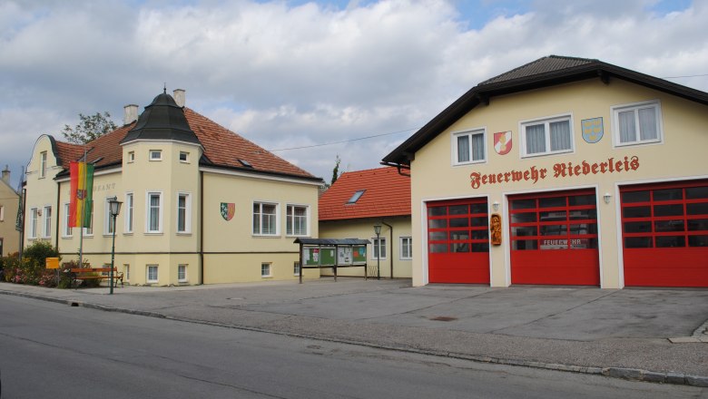 Municipal office, © Gemeinde Niederleis Municipal office and fire station in Niederleis, Austria.