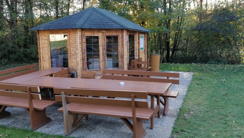Equipment room incl. drinks machine and seating, © USV Kainreith/Walkenstein Equipment room incl. drinks machine and seating, © USV Kainreith/Walkenstein
