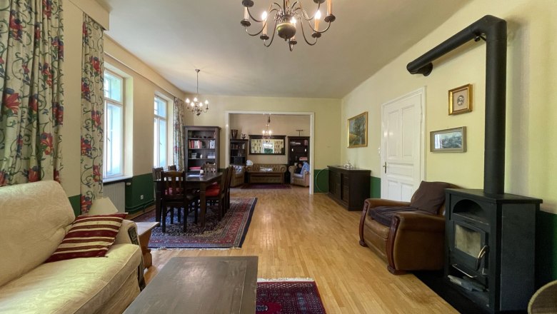 Living room fireplace, © Vivian Knor Living room fireplace, © Vivian Knor