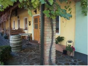 Wine tavern Heiss, © Herbert Heiss Wine tavern Heiss, © Herbert Heiss