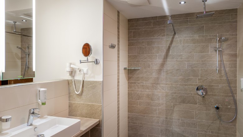 Trojan room bathroom, © Das Steinberger Trojan room bathroom, © Das Steinberger