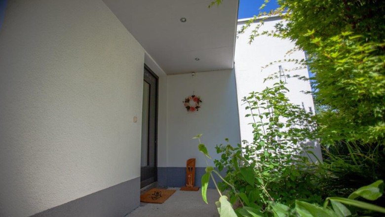 House and garden, © itjproductions House and garden, © itjproductions