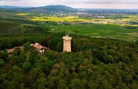SS_Kaiser-Franz-Josephs-Jubiläumswarte on the Harzberg, © Sascha Schernthaner_Wienerwald Tourismus Harzberg tower