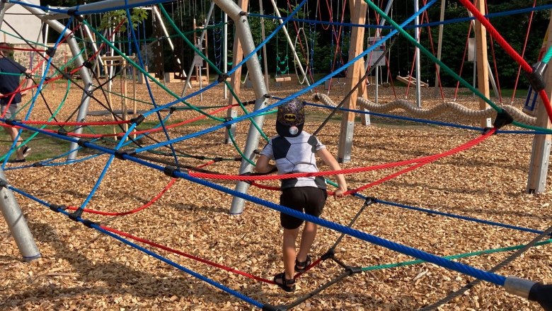 child-doing-gymnastics, &copy; Wienerwald Tourismus