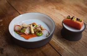 Salmon, radish, asparagus, © Niederösterreich Werbung/Daniela Führer