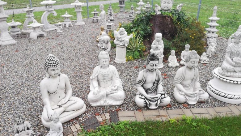 Buddha figures, © Gartendekor-Verkauf Karl Hickersberger