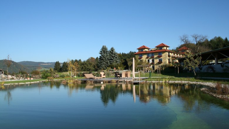 Natural bathing pond, © Hotel Molzbachhof