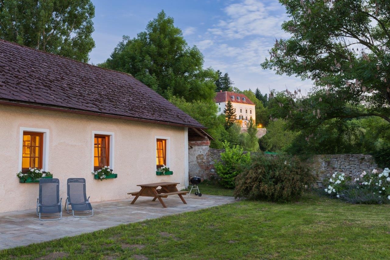 Gardener's house 
