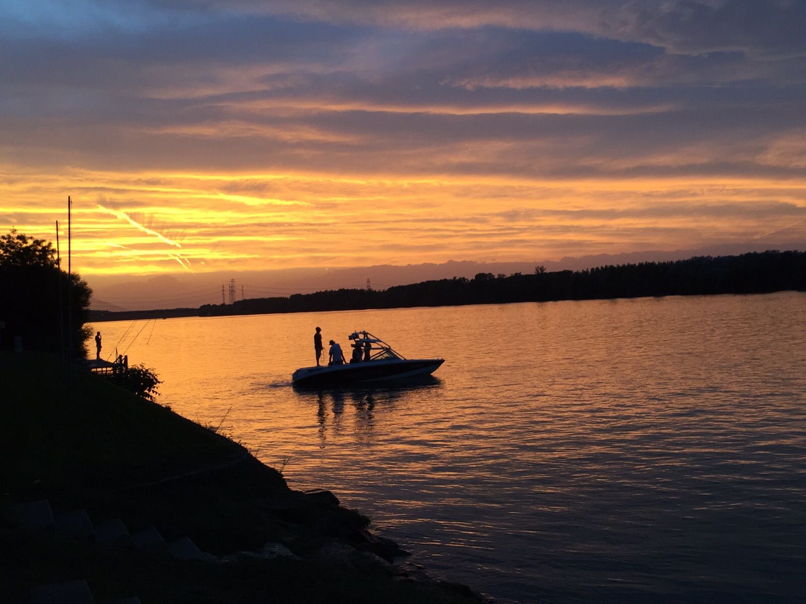 Water skiing in Tulln on the Danube