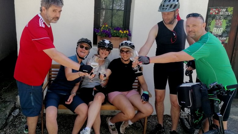 Cyclists in the cyclists' rest area, &copy; Martha Holzschuh