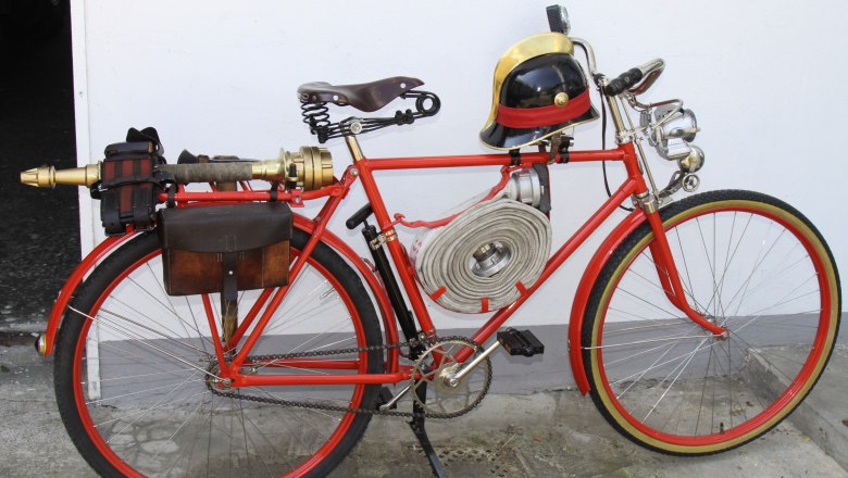 Fire department bike, &copy; Barbara Schneider - Nostalgie Museum "Drahtesel & Mehr"