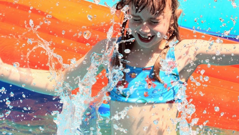 Outdoor pool K&ouml;nigstetten, &copy; Marktgemeinde K&ouml;nigstetten