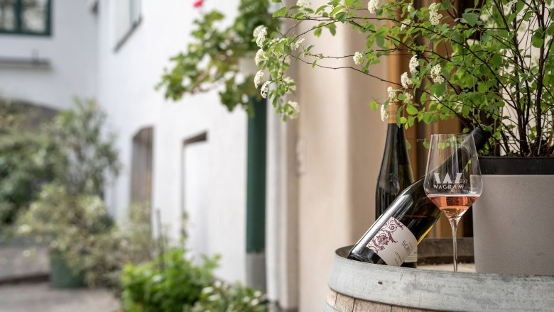 Winery Schuster family, © Agnes Winkler Inner courtyard of the Schuster Winery