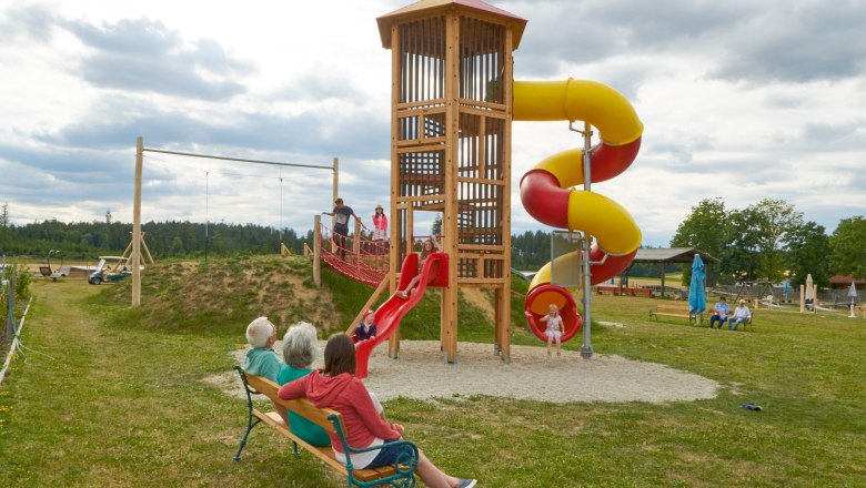 Slide tower 6m high, © Kinderparadies Wirtshaus zur Minidampfbahn