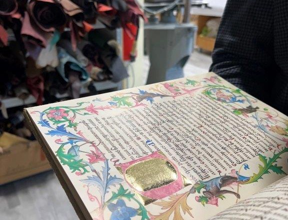 Art bookbinding, &copy; Ybbstaler Alpen_Karin Hager