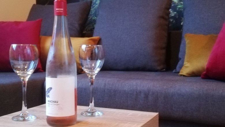 Living room in apartment C, &copy; Wolfgang T. M&uuml;ller