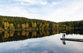 Hiking by the water, © Waldviertel Tourismus, Studio Kerschbaum