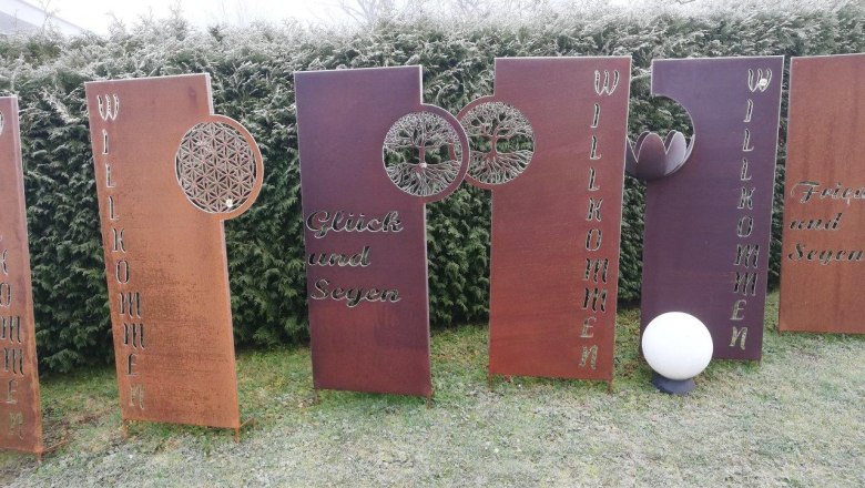 Stainless steel privacy screen, © Gartendekor-Verkauf Karl Hickersberger