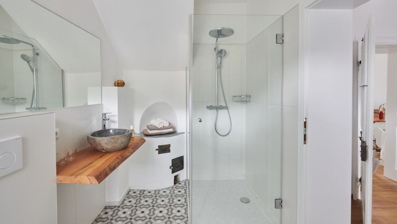 Bathroom, © Dominik Stixenberger