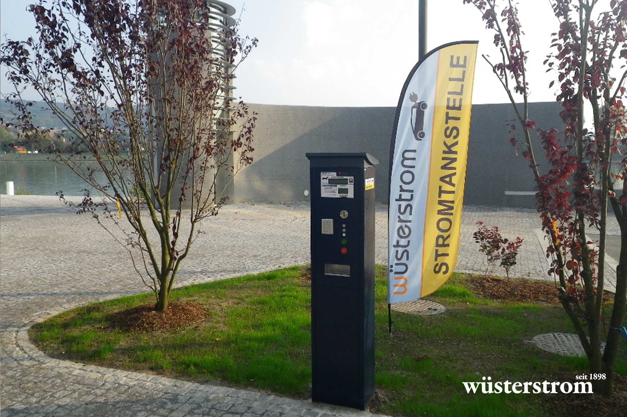 Electric mobility at the Donaulände near Stadthalle Ybbs