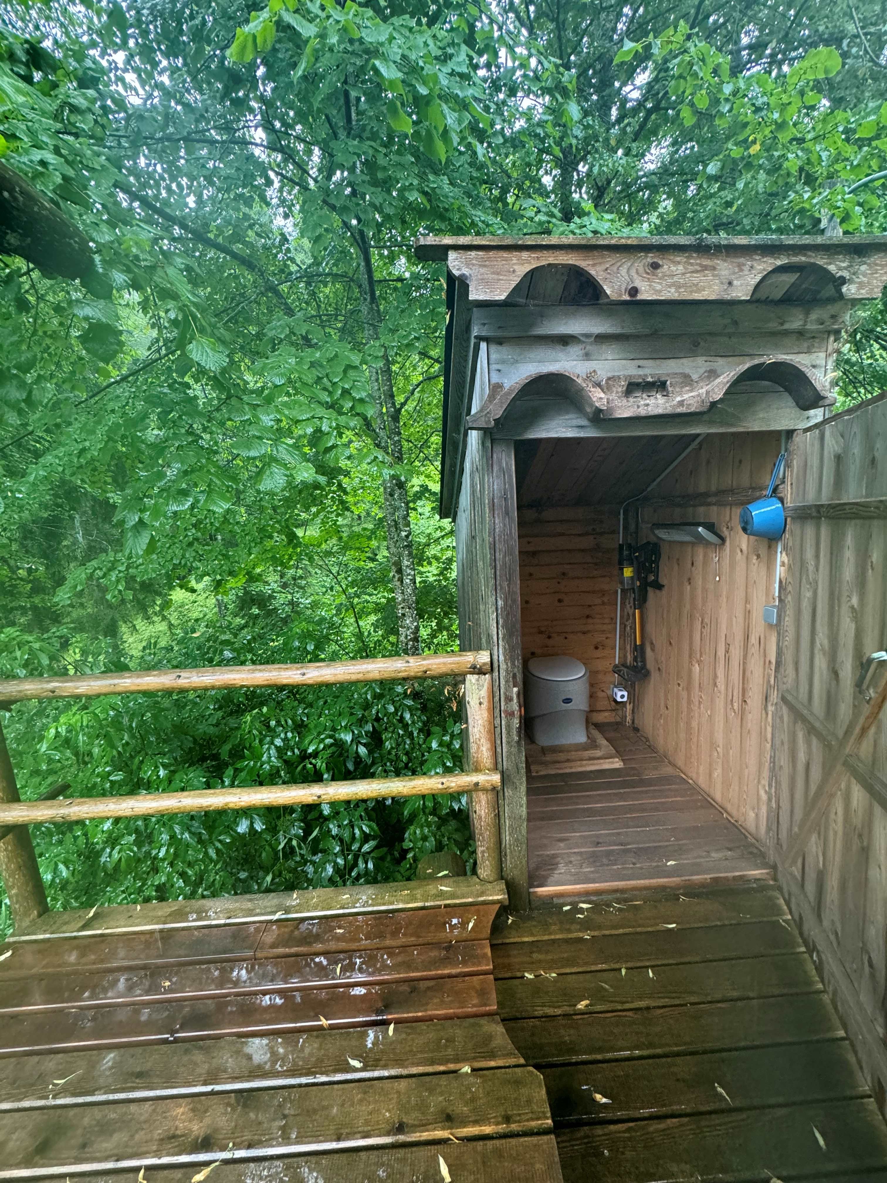 Dry separation toilet at the Holzknechthütte