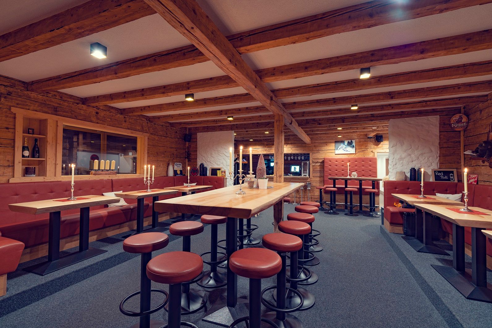 JoSchi Almgasthof Hochkar on a wintry night