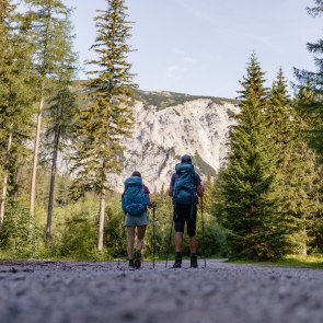 Long-distance hiking trail on the Viennese Alpenbogen., © Niederösterreich Werbung/Franziska Consolati