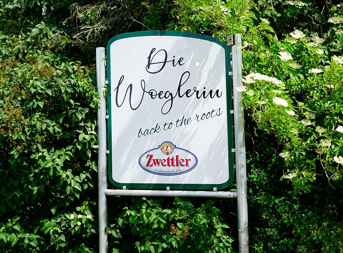 the-woman-sign