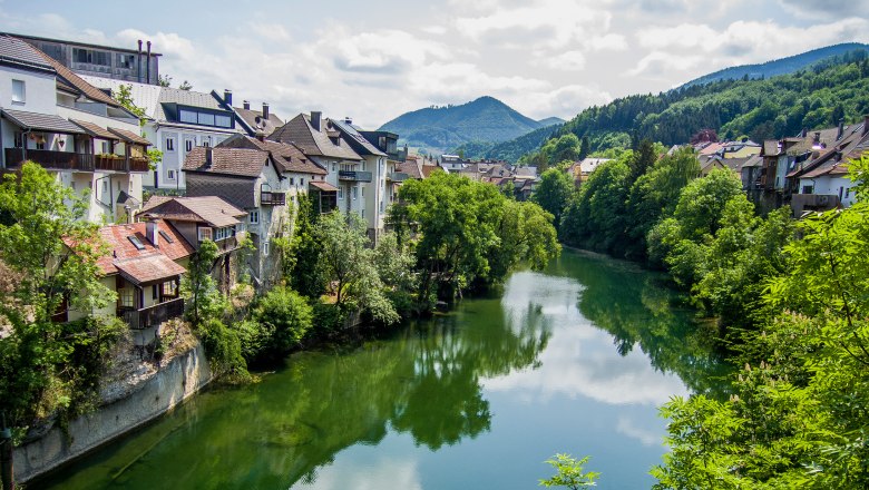 The turquoise blue Ybbs, &copy; Heinz Henninger