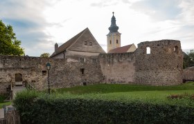 West wall of the fort with horseshoe tower, Mautern, &copy; Florian Schulte