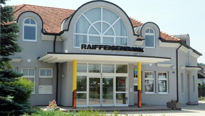 Bank branch St. Georgen am Steinfelde, &copy; Raiffeisenbank Traisen-G&ouml;lsental