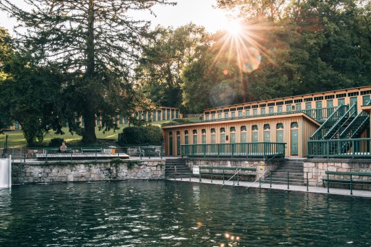 Cooling off in the Fischauer Thermalbad, © Romeo Felsenreich