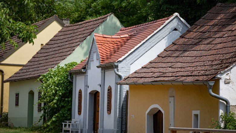 Wine cellar lane K&ouml;nigsbrunn