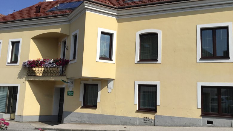 Exterior view, &copy; Aloisia Brandner