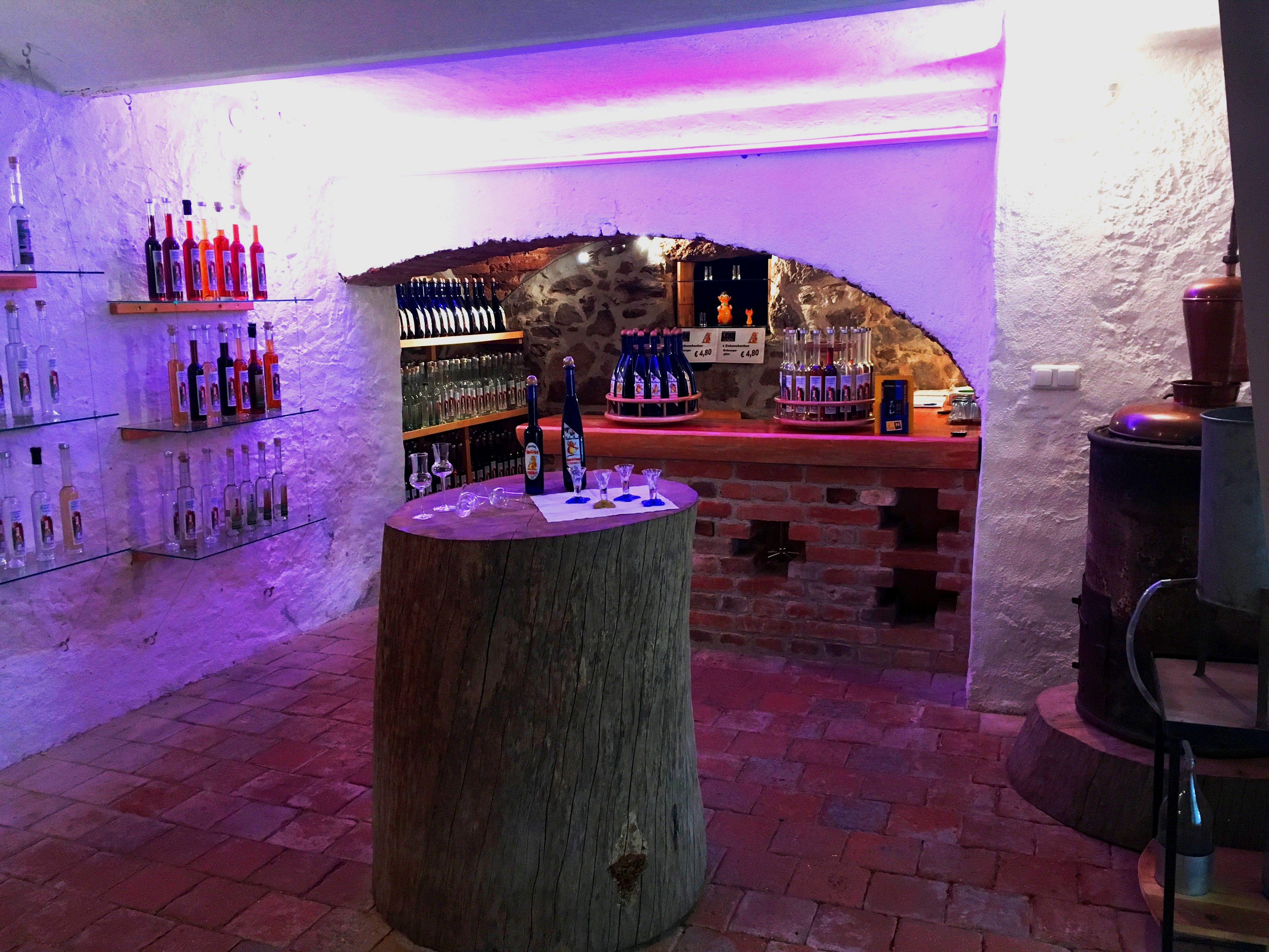 Liquor cellar
