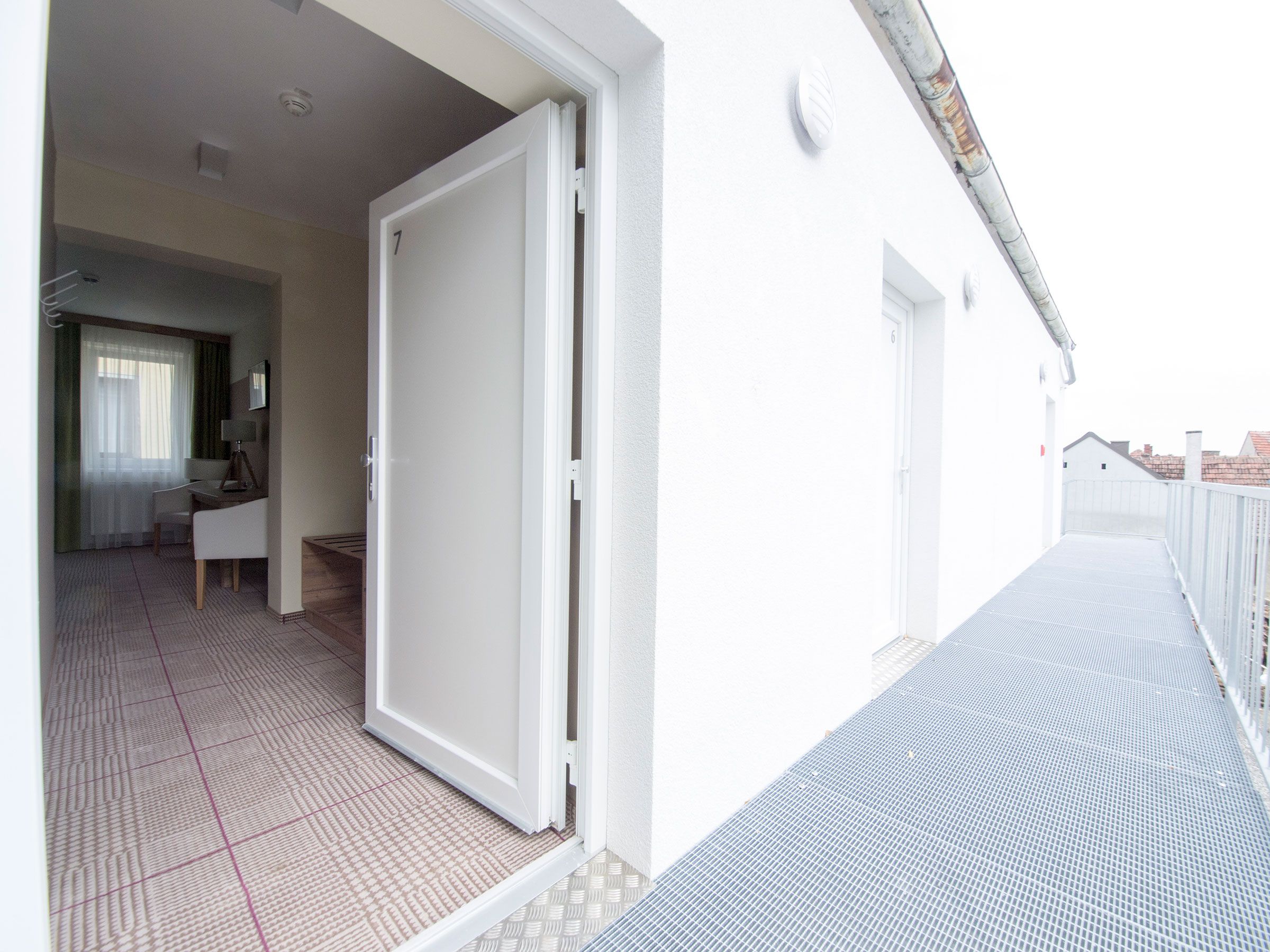 Access to the room outside