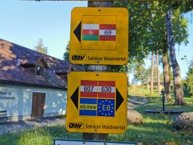 Heimatmuseum und Haus des Moores Wandertafeln, &copy; Margit Weikartschl&auml;ger