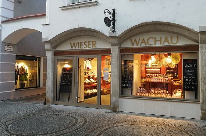 Exterior view of a store with the inscription 'Wieser Wachau'.