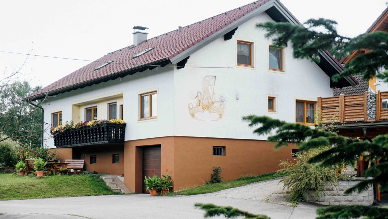 A view of our house with the vacation apartments on the 1st floor, &copy; Biohof Hammerschmidt