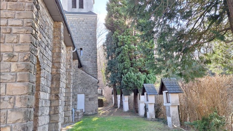 Rekawinkel parish church, &copy; Christine Heub&ouml;ck