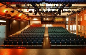 Stage in the courtyard, © Helmut Lackinger