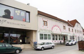 Weingartner Cafe, Pastry Shop and Restaurant, &copy; Weingartner