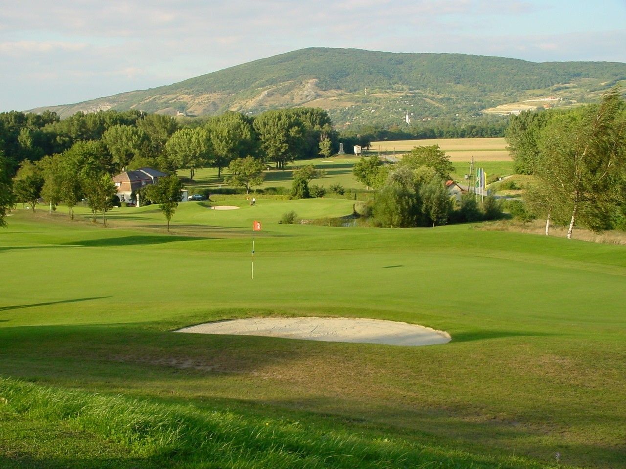 Golf club