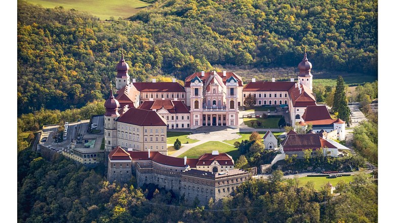 Aerial view of Goettweig Abbey, © Benediktinerstift Göttweig Aerial view of Göttweig Abbey in Austria, surrounded by forest.