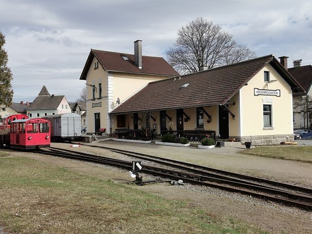 Wackelstein Express station