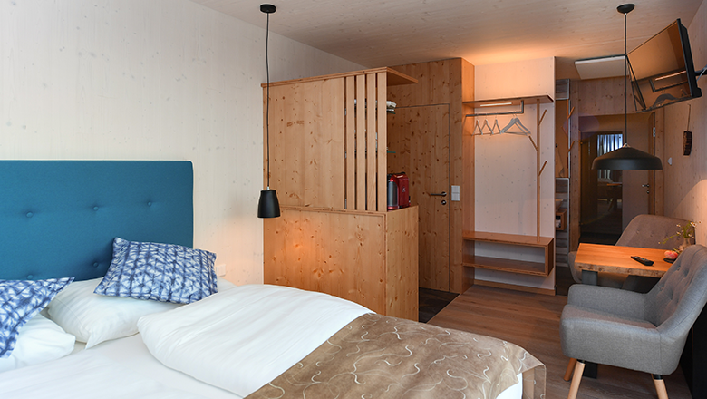 roon_view-at-kitchen-entrance, &copy; Franz Atteneder